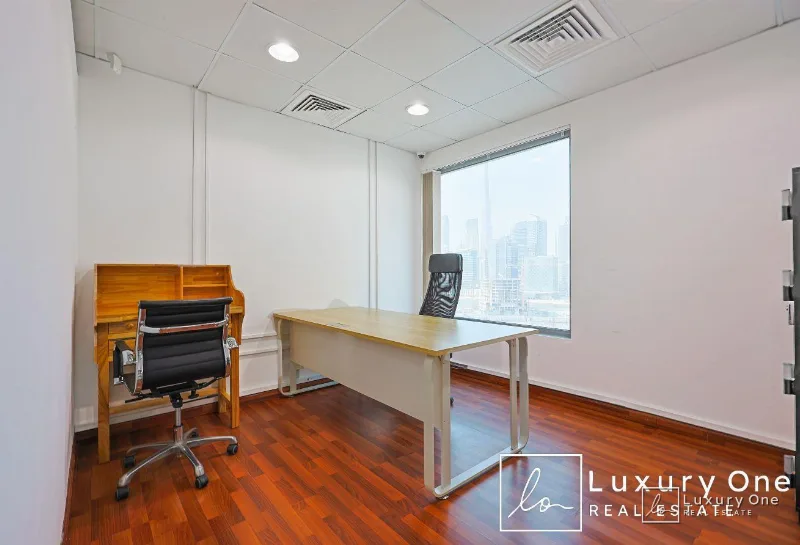 Furnished | Less Traffic | Public Vehicle A photo 9