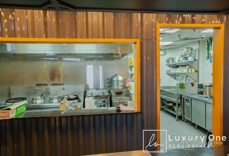 Prime Location | Café Restaurant | Indoor Seating photo 4