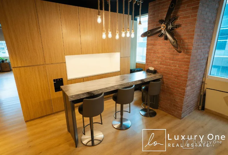 EXCLUSIVE | FULLY FURNISHED | LUXURY FITOUT photo 6