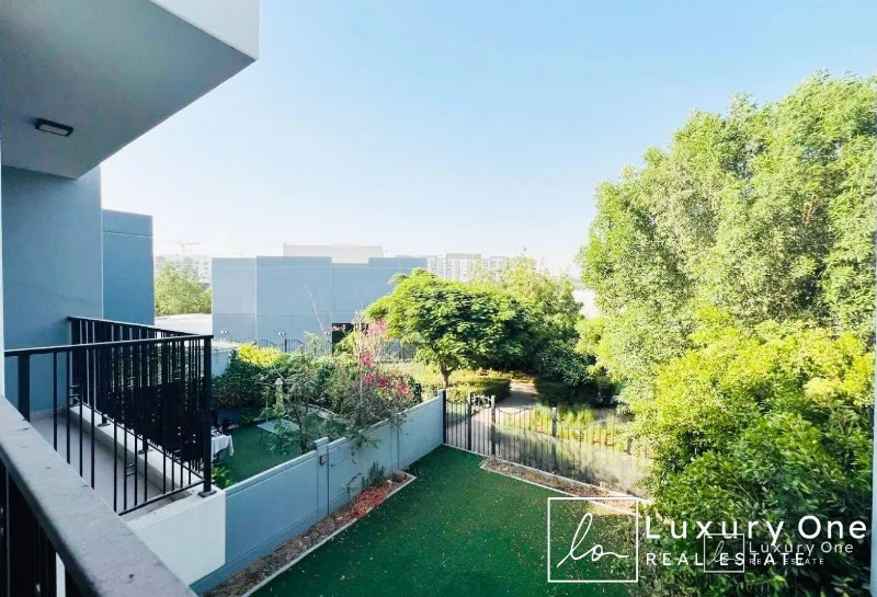 Prime Location | Vacant | Private Garden photo 6