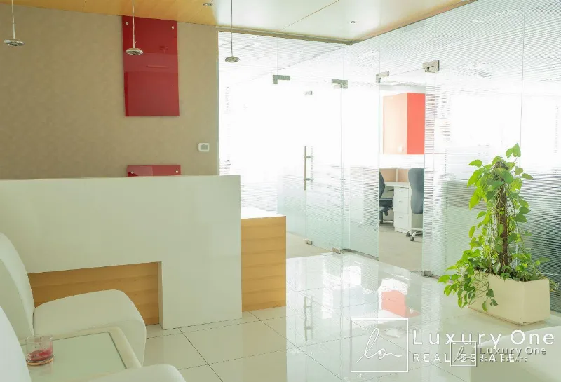 Furnished | Genuine | Agent on Site | Corner photo 6