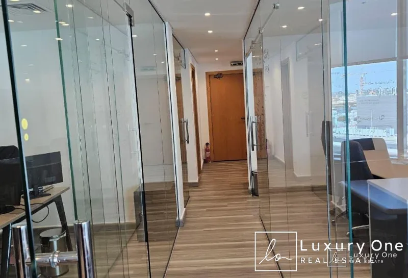 FULLY FURNISHED | LOW TRAFFIC | BRIGHT OFFICE photo 12