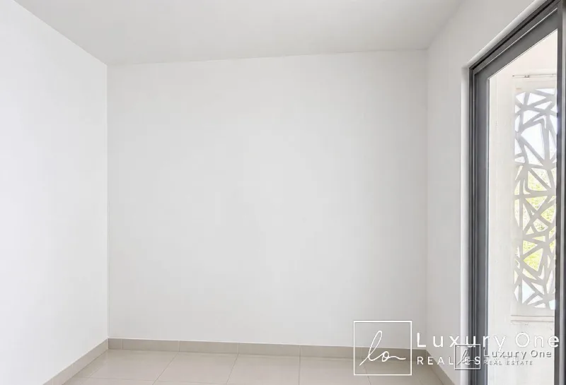 Best Deal | 3BR Villa | Private Garden | Park View photo 10