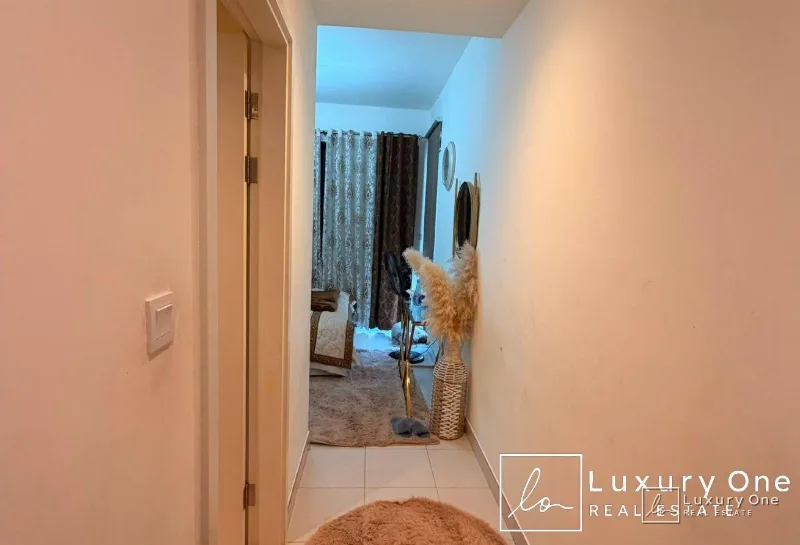 Fully Furnished | Close to Community Center photo 9