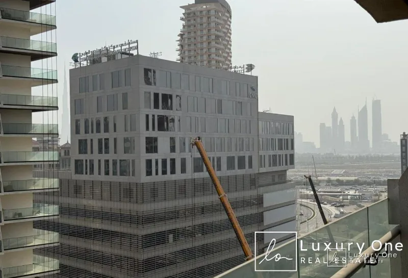 Prime Location | Fully Furnished | Vacant photo 6