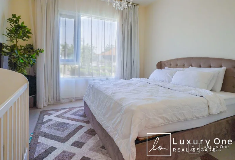 Exclusive | Furnished | Pool and Park View photo 6