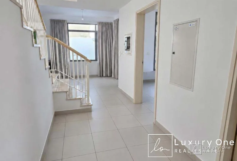 3BR Villa | Private Garden | Park View photo 4