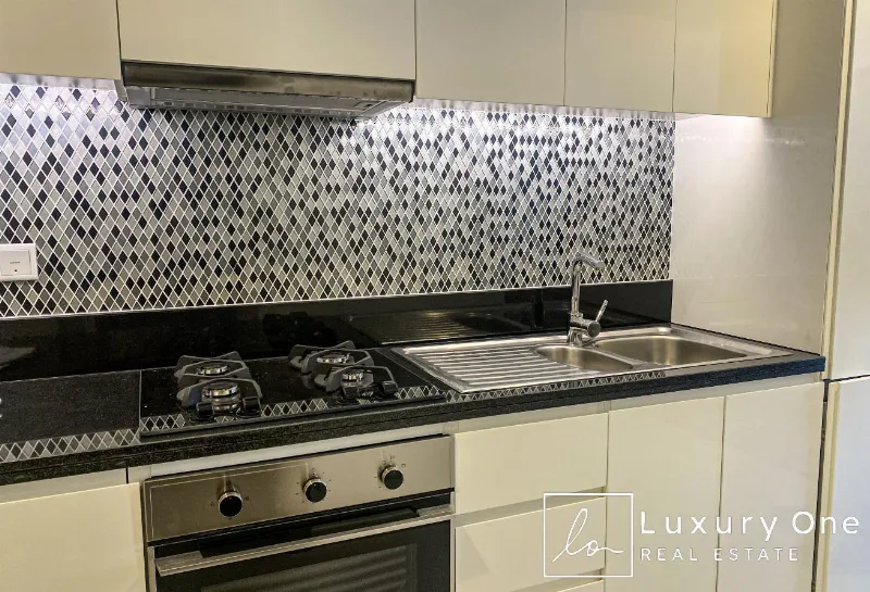 Spacious Layout | Prime Location | Brand New photo 4