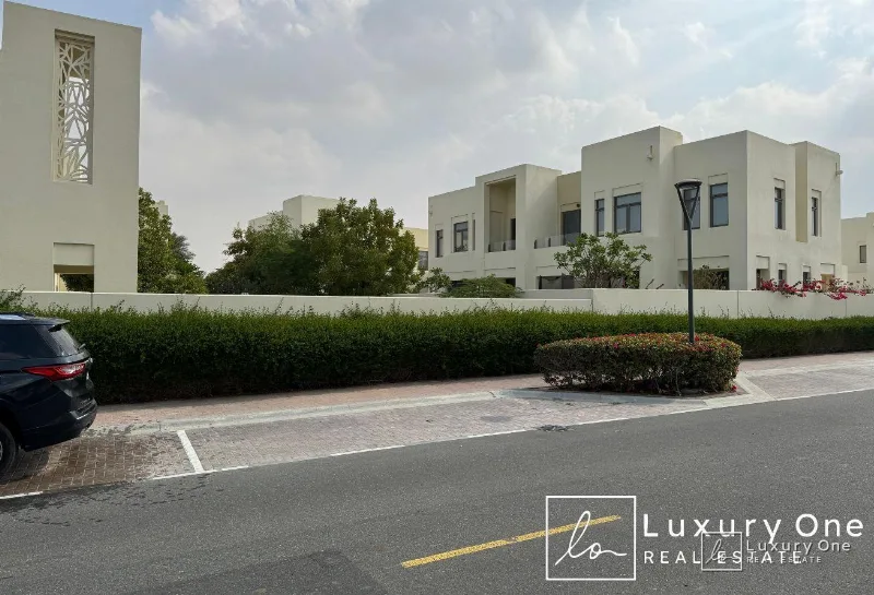 Best Deal | 3BR Villa | Private Garden | Park View photo 19