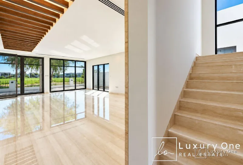 Corner Villa | Private Pool | Golf and Lake View photo 4