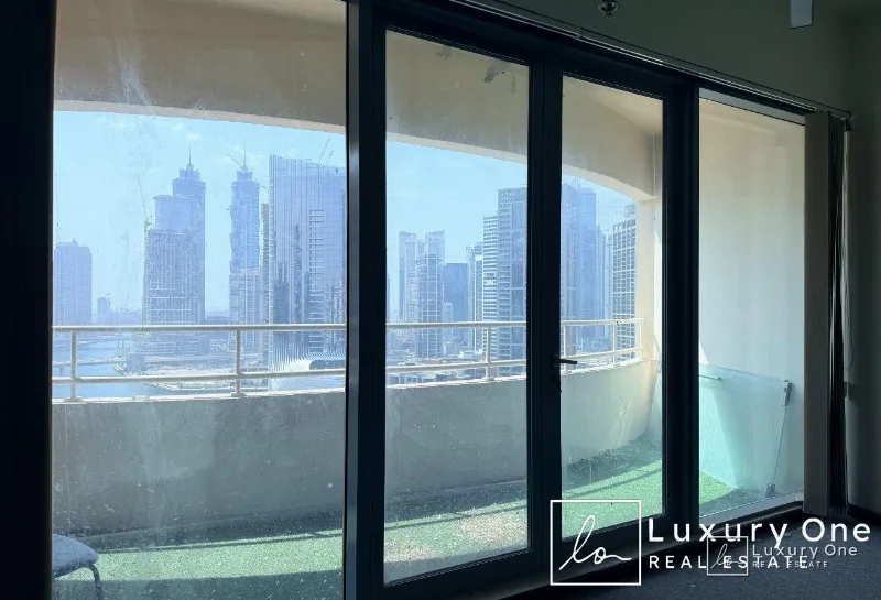 Prime Location | Canal View | Fitted | Vacant photo 4