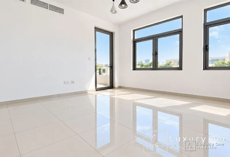 Best Deal | 3BR Villa | Private Garden | Park View photo 3